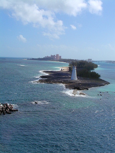 Маяк на Багамах