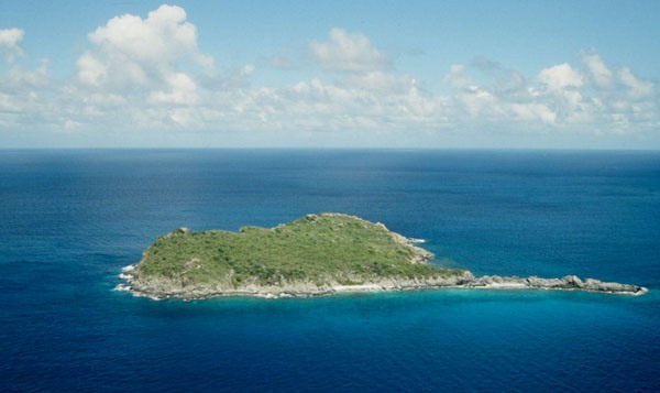 Один из островов, входящих в состах Британских Вергинских о-ов 