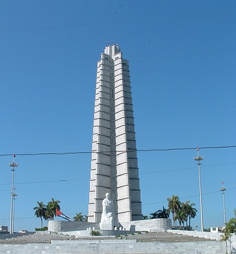 Памятный обелиск на Кубе