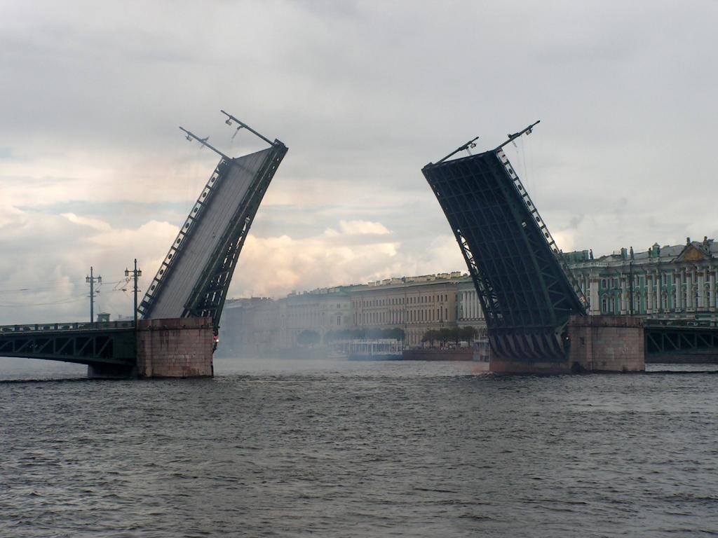 Диван Черно Белый В Московкой Обл