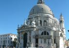 Базилика Санта-Мария делла Салюте в городе Венеция в Италии