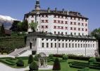 Замок Амбрас в Инсбруке в Австрии