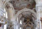 Вильтенская базилика в городе Инсбрук в Австрии. Интерьер