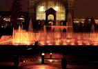 Поющие фонтаны Кризикова в городе Праге в Чехии