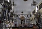 Францисканский монастырь в городе Дубровнике в Хорватии. Интерьер церкви