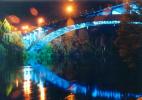 Ночная подсветка университетского моста. Гамильтон. Новая Зеландия