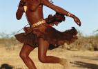 ритуальный танец в племени Химба, Намибия