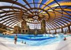 Аквапарк «Aquaworld». Бассейн с волнами